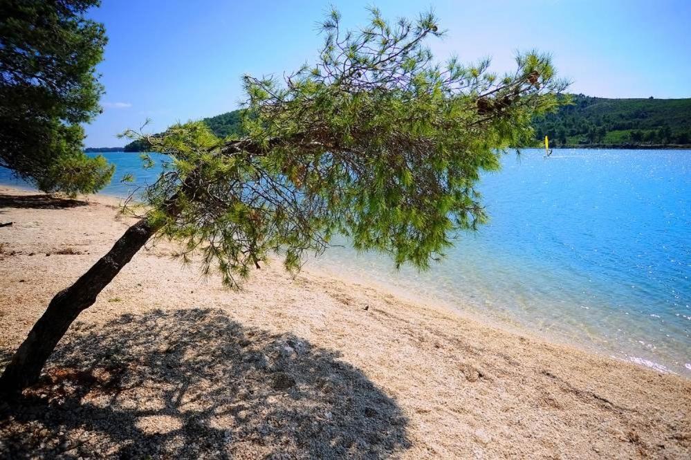 Apartmani Anita Medulin Buitenkant foto